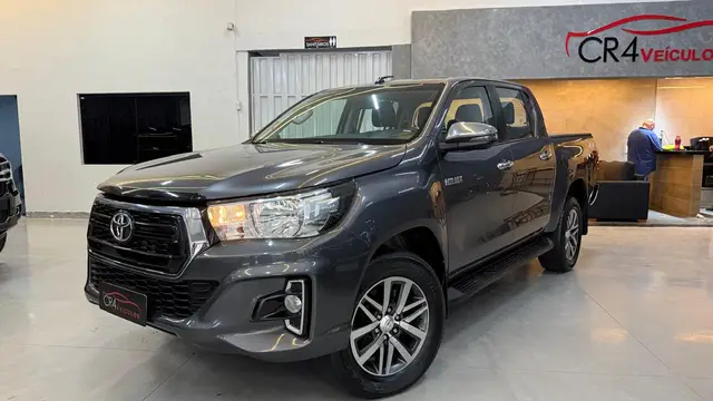 Carro Toyota Hilux Cabine Dupla 2019 Hilux 2.8 TDI SRV CD 4x4 (Aut)