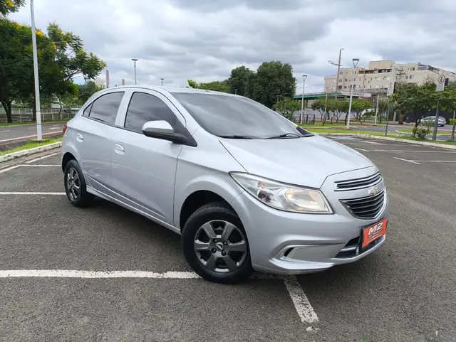 Carro Chevrolet Onix 2016 1.0 LT SPE/4