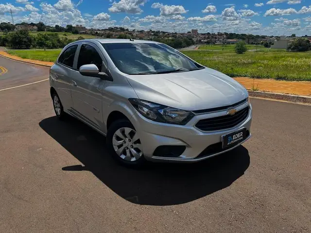 Carro Chevrolet Onix 2017 1.0 LT SPE/4