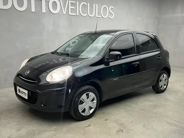 Carro Nissan March 2013 1.0 16V S (Flex)