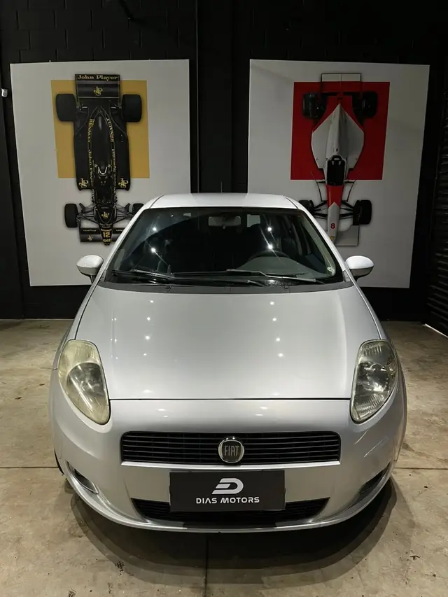 Carro Fiat Punto 2011 Essence 1.8 16V (Flex)