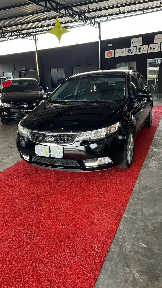 Carro Kia Cerato 2013 1.6 16V (Aut)