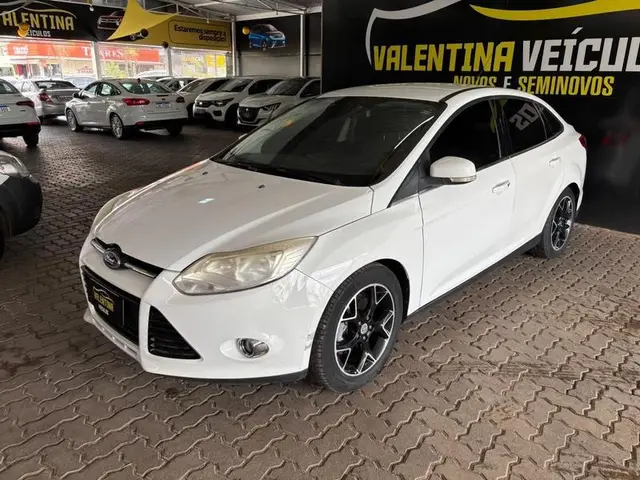 Carro Ford Focus Sedan 2015 Titanium 2.0 16V PowerShift