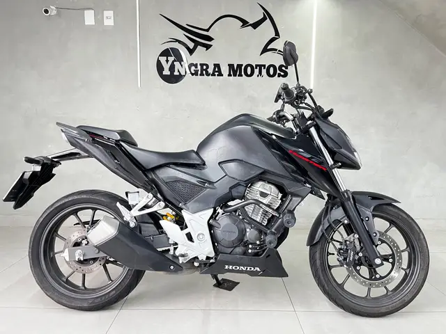 Moto Honda CB 300F Twister 2024 (CBS)