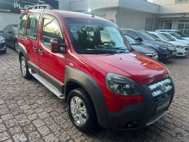 Carro Fiat Doblò 2011 Adventure Locker 1.8 16V (Flex)