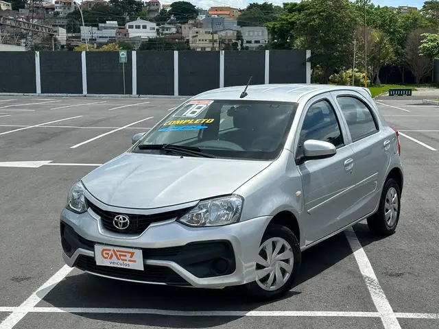 Carro Toyota Etios 2018 X 1.3 (Flex)