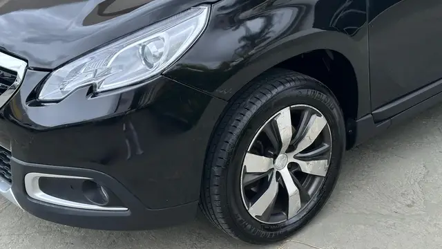 Carro Peugeot 2008 2016 Griffe 1.6 THP (Flex)