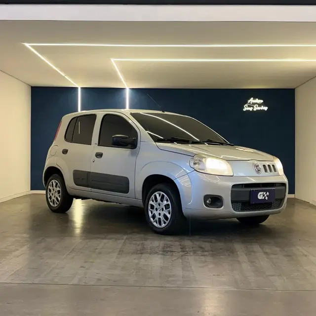 Carro Fiat Uno 2013 Vivace 1.0 8V (Flex) 4p