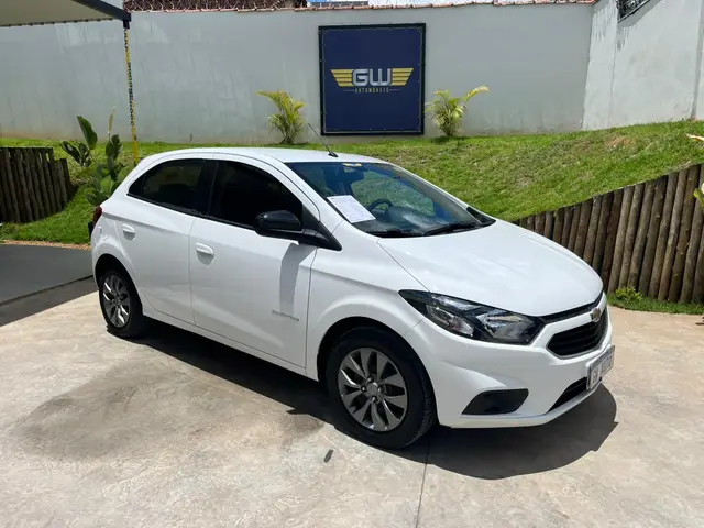 Carro Chevrolet Onix 2019 1.4 Advantage SPE/4 (Aut)