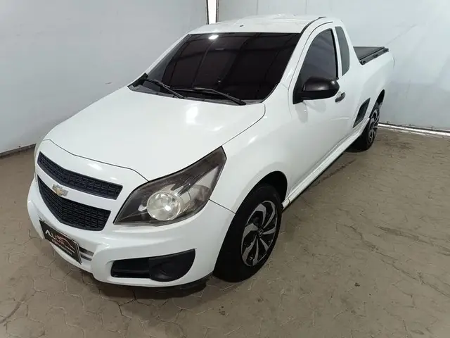 Carro Chevrolet Montana 2018 LS 1.4 (Flex)