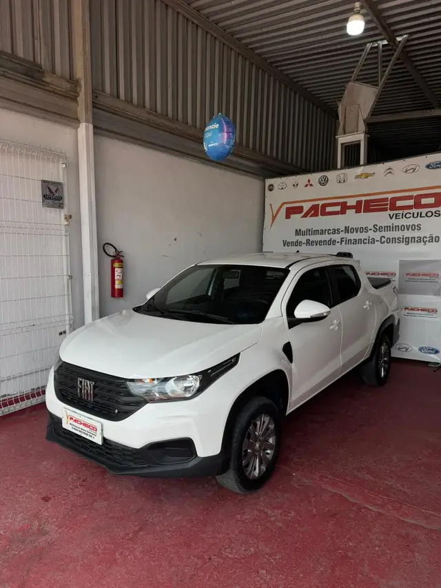 Carro Fiat Strada 2023 Freedom 1.3 CD (Flex)