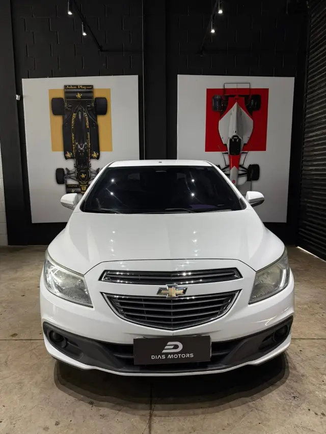 Carro Chevrolet Onix 2014 1.0 LT SPE/4