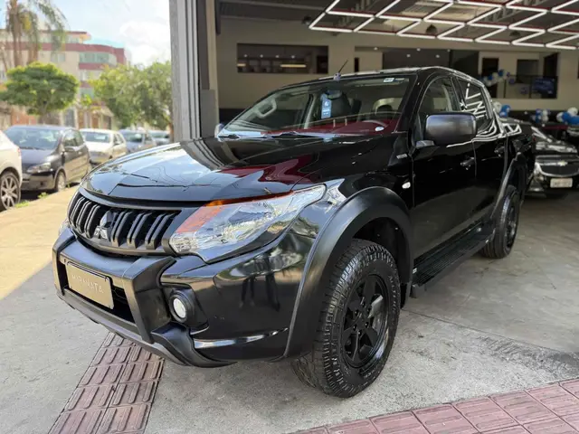 Carro Mitsubishi L200 Triton Outdoor 2024 GLX 2.4 Turbo