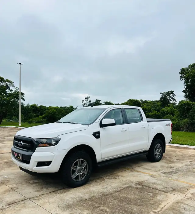 Carro Ford Ranger Cabine Dupla 2017 Ranger 2.2 TD XLS CD 4x4 (Aut)