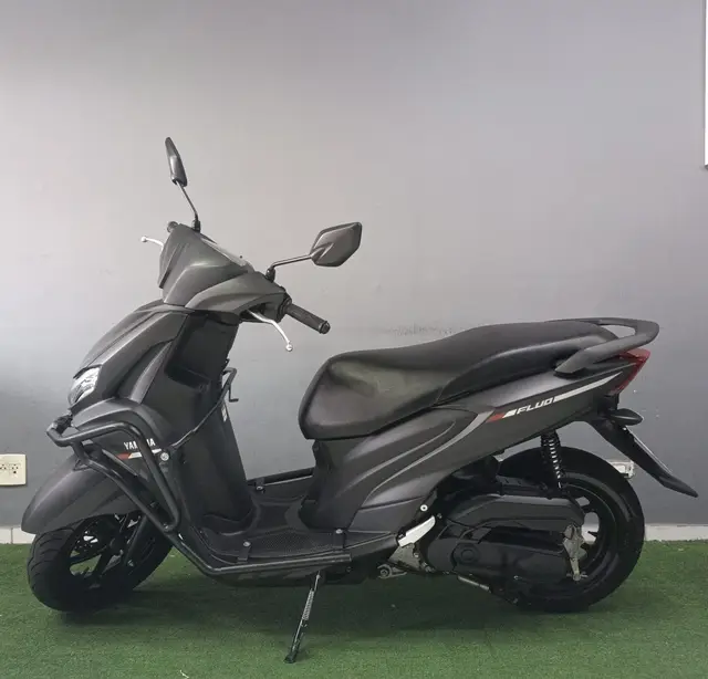 Moto Yamaha Fluo 2025 ABS