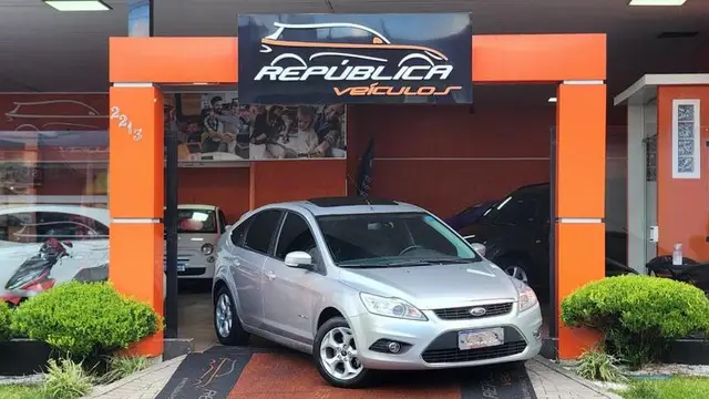 Carro Ford Focus Hatch 2013 GLX 2.0 16V (Flex) (Aut)