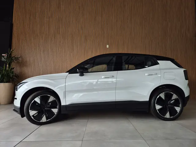 Carro Volvo EX30 2024 Ultra