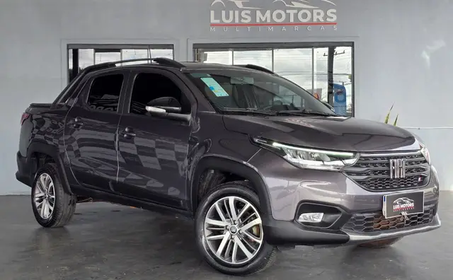 Carro Fiat Strada 2025 Volcano 1.3