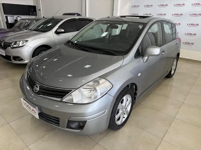 Carro Nissan Tiida 2012 SL 1.8 (flex) (aut)