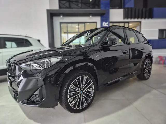 Carro BMW X1 2024 sDrive20i M Sport 2.0 Turbo (Aut.)
