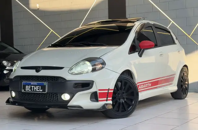 Carro Fiat Punto 2016 BlackMotion 1.8 16V (Flex)