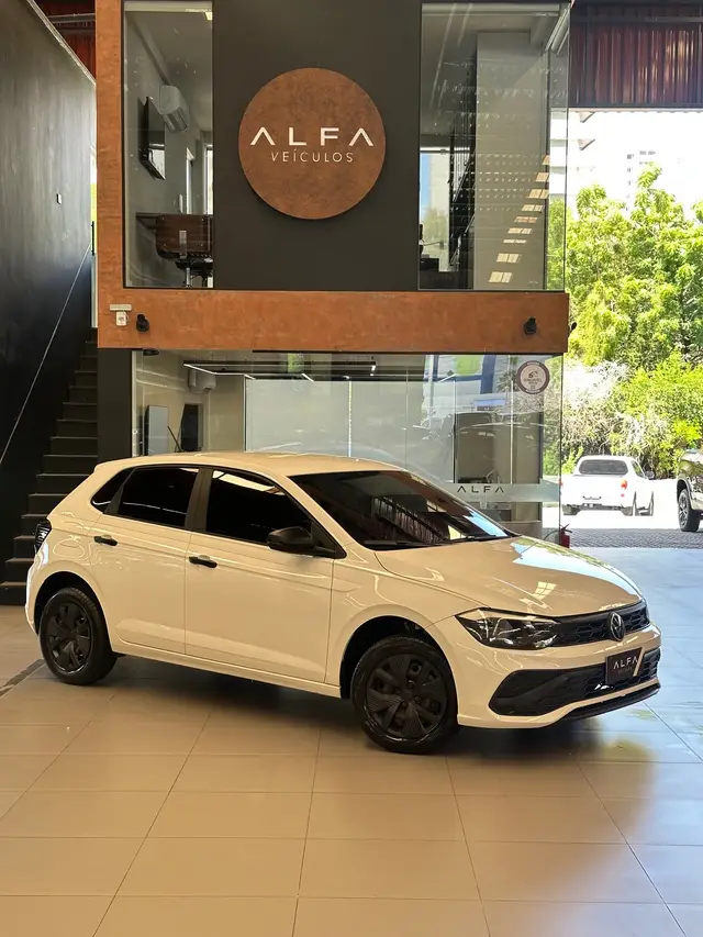 Carro Volkswagen Polo 2024 Track 1.0 Flex 12V 5p