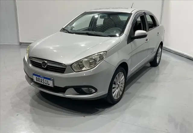 Carro Fiat Siena 2013 Essence 1.6 16V (Flex)