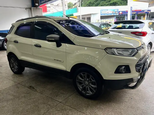 Carro Ford EcoSport 2015 Ecosport Freestyle 1.6 16V (Flex)