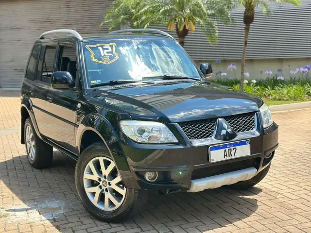 Carro Mitsubishi Pajero TR4 2012 2.0 16V 4X4 (Flex)