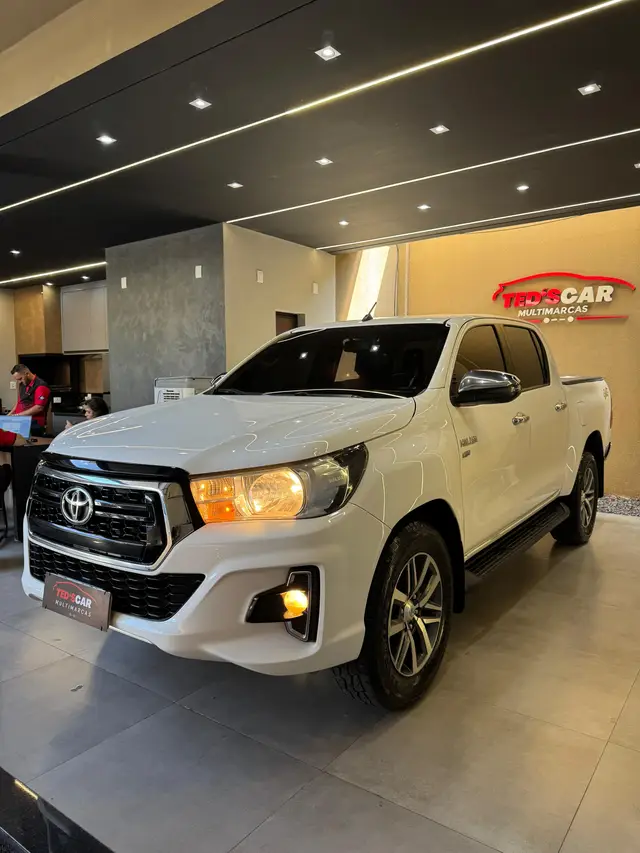 Carro Toyota Hilux Cabine Dupla 2019 Hilux 2.7 SRV CD 4x4 (Flex) (Aut)