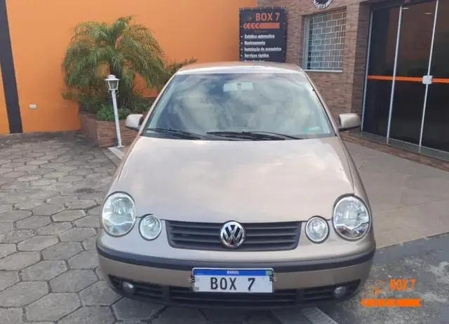 Carro Volkswagen Polo Sedan 2006 1.6 8V (Flex)