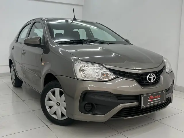 Carro Toyota Etios Sedan 2018 X 1.5 (Aut) (Flex)