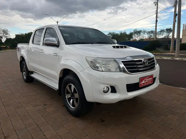 Carro Toyota Hilux Cabine Dupla 2015 Hilux 3.0 TDI 4x4 CD SRV (Aut)