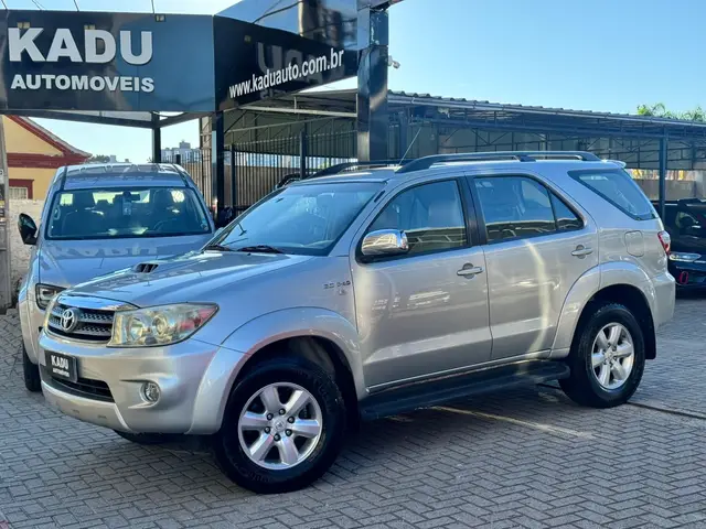 Carro Toyota Hilux SW4 2009 SRV 4x4 3.0 Turbo  (aut)