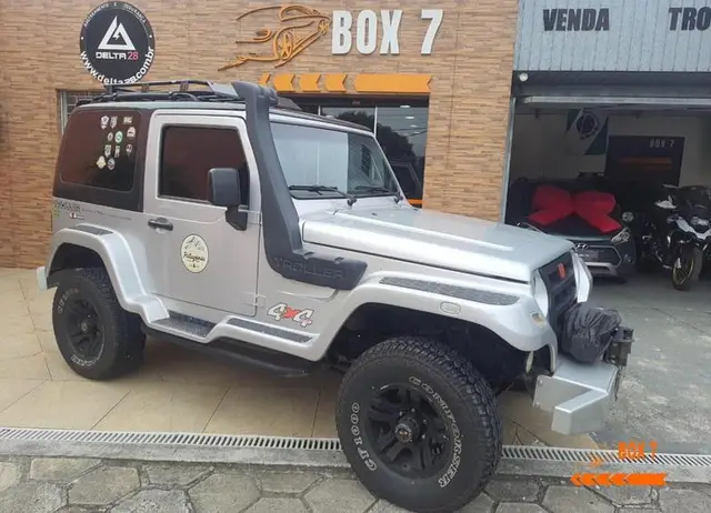 Carro Troller T4 2009 4x4 3.0 (teto rígido)