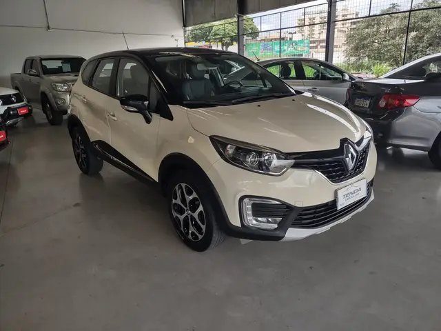Carro Renault Captur 2018 Intense 1.6 16v SCe CVT (Flex)