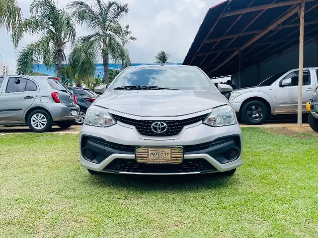 Carro Toyota Etios Sedan 2018 X 1.5 (Aut) (Flex)