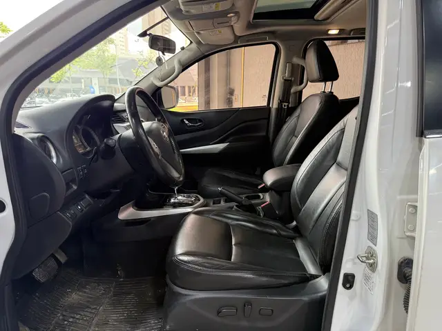 Carro Nissan Frontier 2019 2.3 TD CD LE 4x4 (Aut)