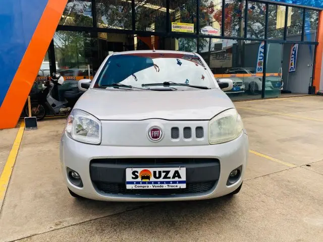 Carro Fiat Uno 2012 Vivace 1.0 8V (Flex) 4p