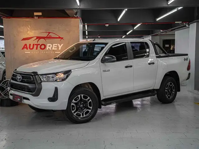 Carro Toyota Hilux Cabine Dupla 2022 STD Power Pack 2.8 TDI CD 4x4