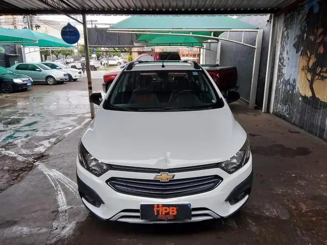 Carro Chevrolet Onix 2018 1.4 Activ SPE/4