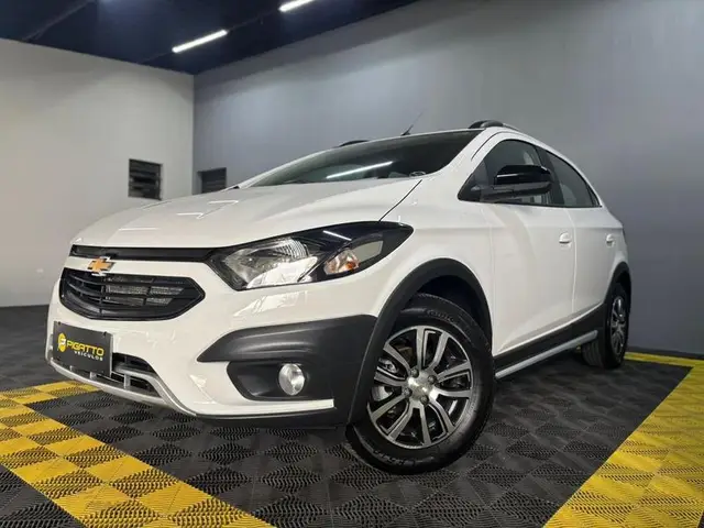 Carro Chevrolet Onix 2018 1.4 Activ SPE/4