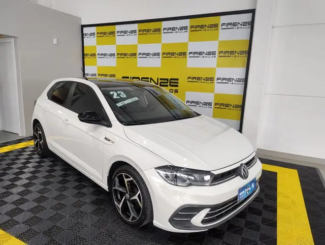 Carro Volkswagen Polo 2023 Track 1.0 Flex 12V 5p