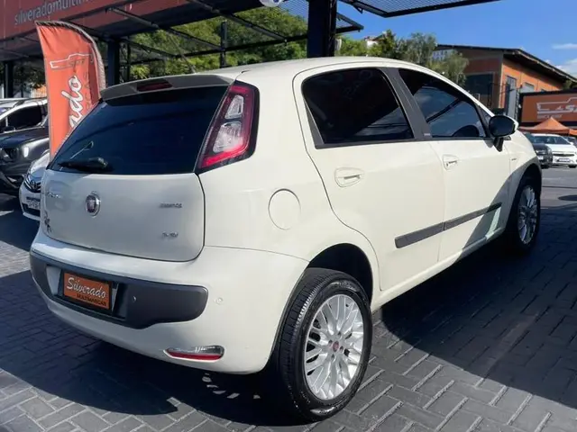 Carro Fiat Punto 2013 Essence 1.6 16V (Flex)