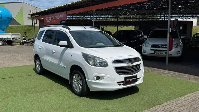 Carro Chevrolet Spin 2013 LS 5S 1.8 (Flex)
