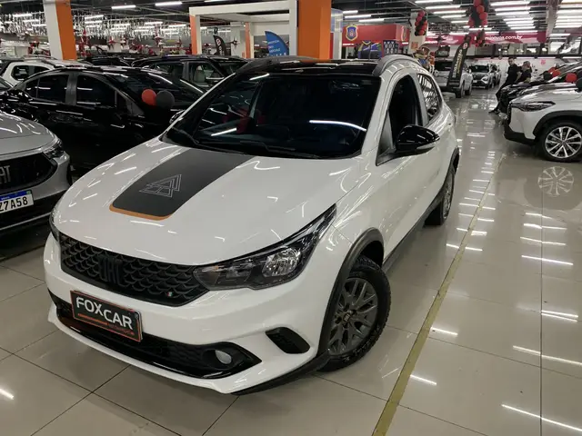 Carro Fiat Argo 2021 Trekking 1.3 (Flex)