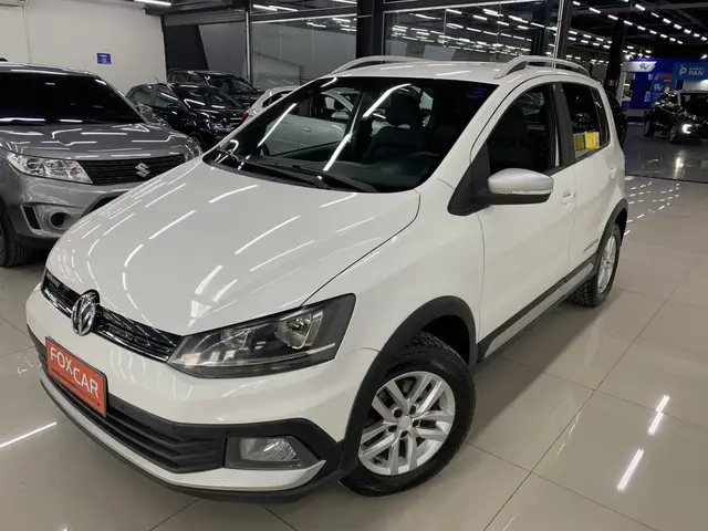Carro Volkswagen CrossFox 2015 1.6 16v MSI (Flex)