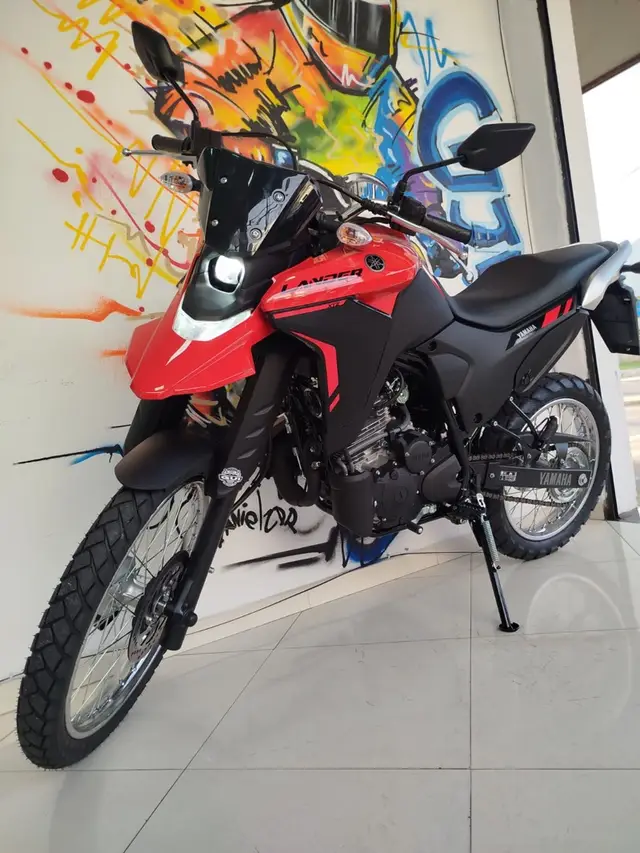 Moto Yamaha XTZ 250 Lander 2025 Connected