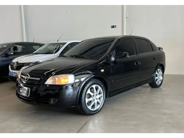 Carro Chevrolet Astra Sedan 2010 Advantage 2.0 (Flex)