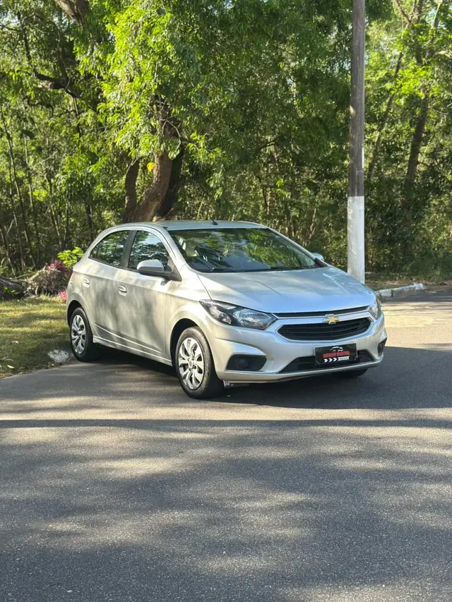 Carro Chevrolet Onix 2017 1.4 LT SPE/4 (Aut)